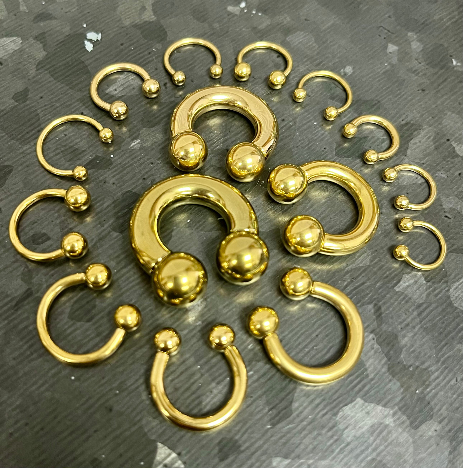 1pc Gold Circular Barbell Horseshoe Ring Septum Ear Cartilage Nipple Eyebrow