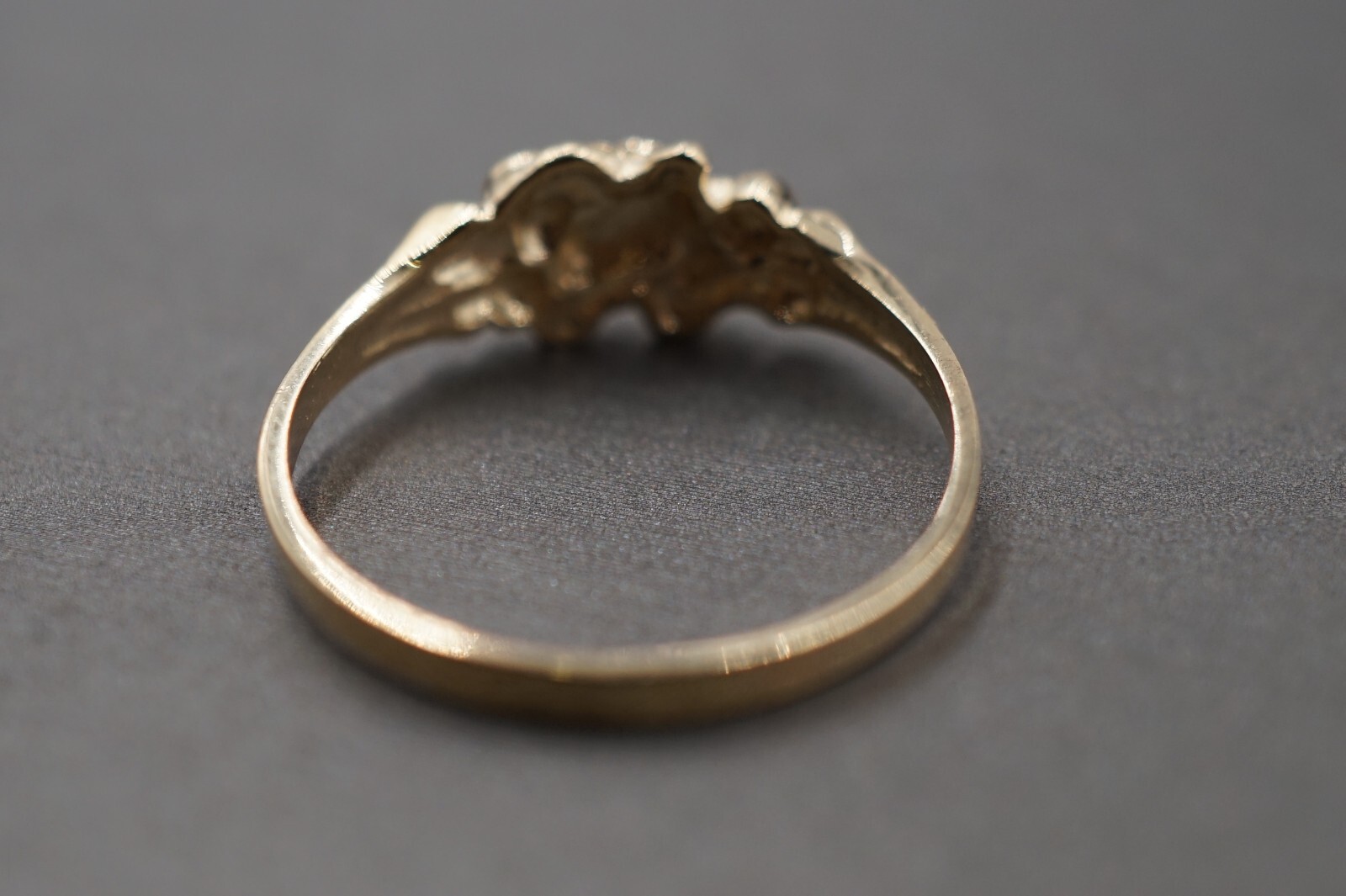 10K Solid Yellow Gold 6.2MM Diamond Cut Shine Nugget Band Ring. Size 5.5