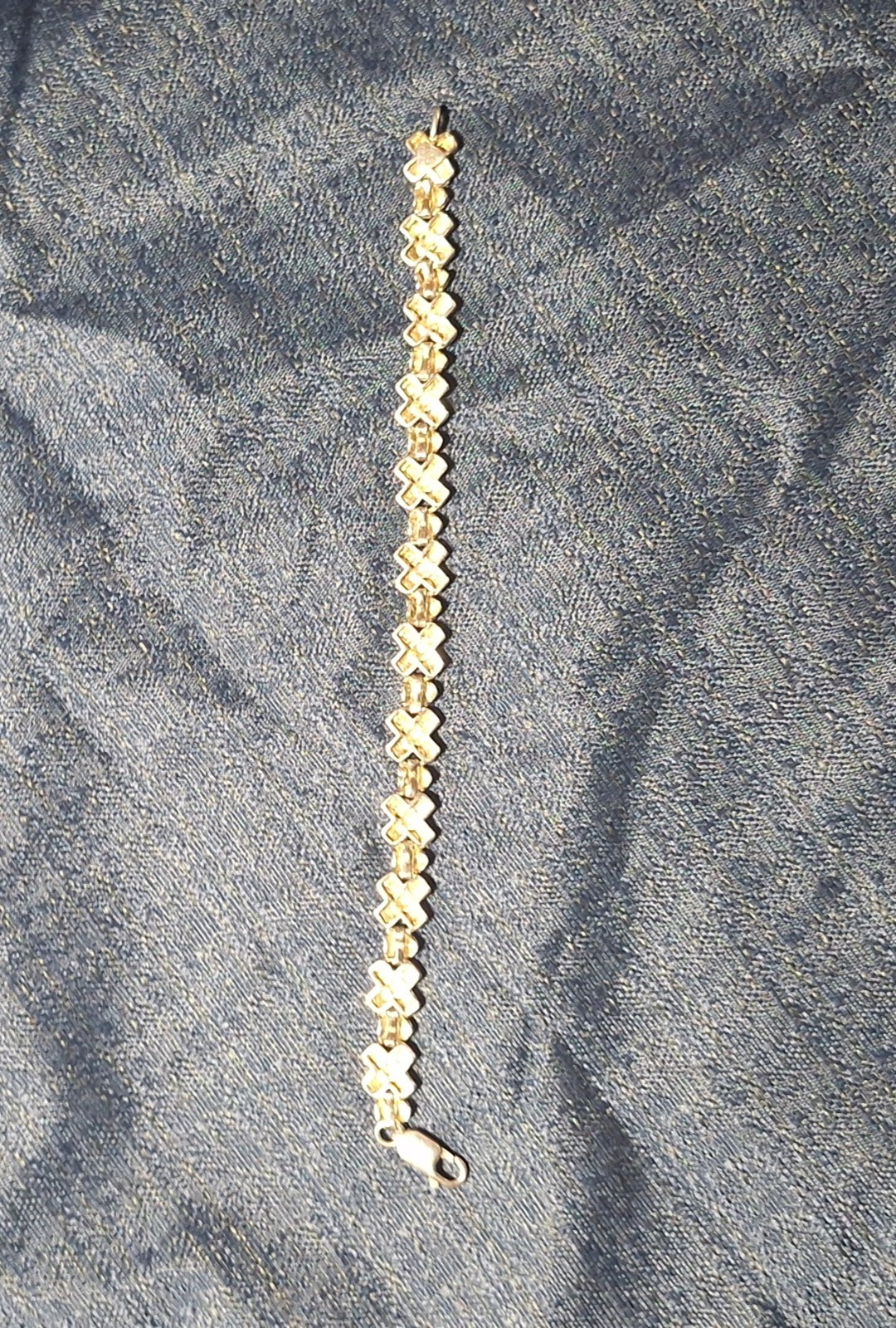 Stunning Beverly Hills Sterling Silver Diamond Cut Xoxo Bracelet (Signed) 7 In.