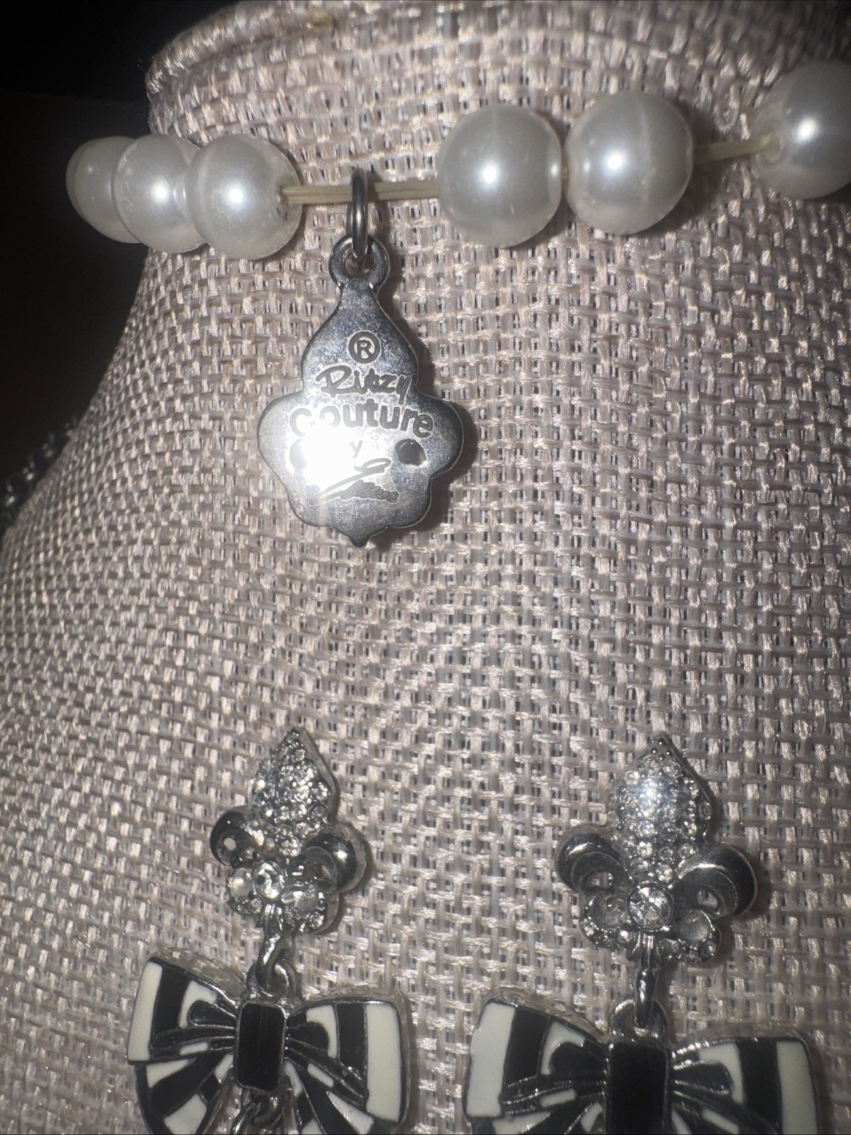Ritzy Couture Fancy Three-Strand Decorated Bow Necklace, bracelet & earrings