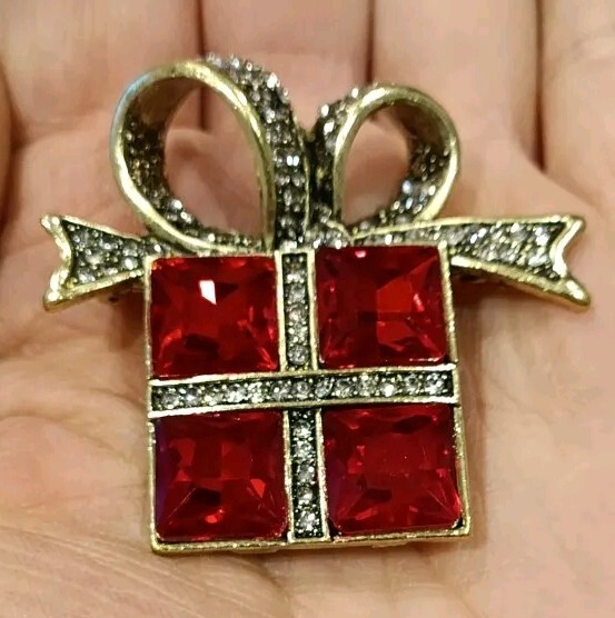 Vintage Style Large Red Crystal Birthday Present Christmas Gift Brooch Pin
