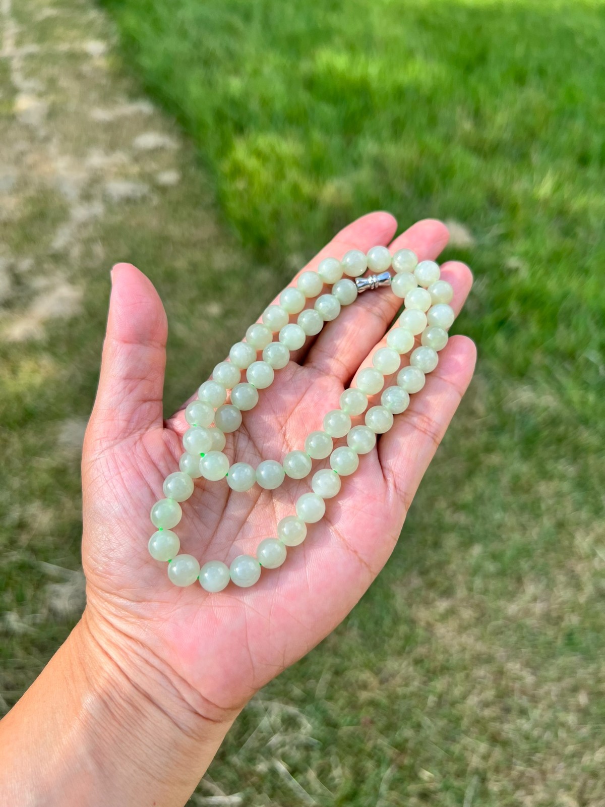 Light Green Nephrite Jade 7.8mm Bead 17″ Necklace H320 e