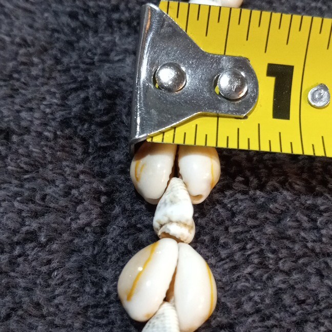 White Beige Natural Shell Oval Beaded Strand Necklace 18 in No Clasp Beach/Ocean