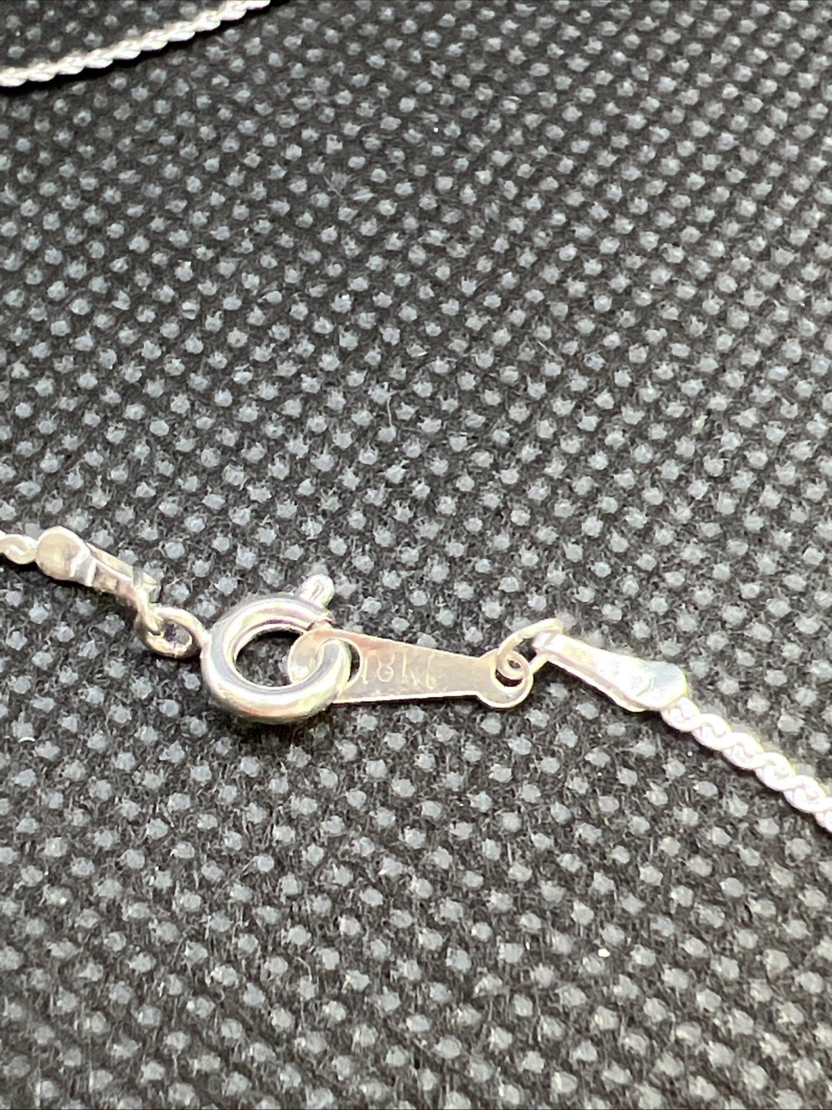 18K White Gold Necklace Chain 22” Brand New Weighs 2 Grams