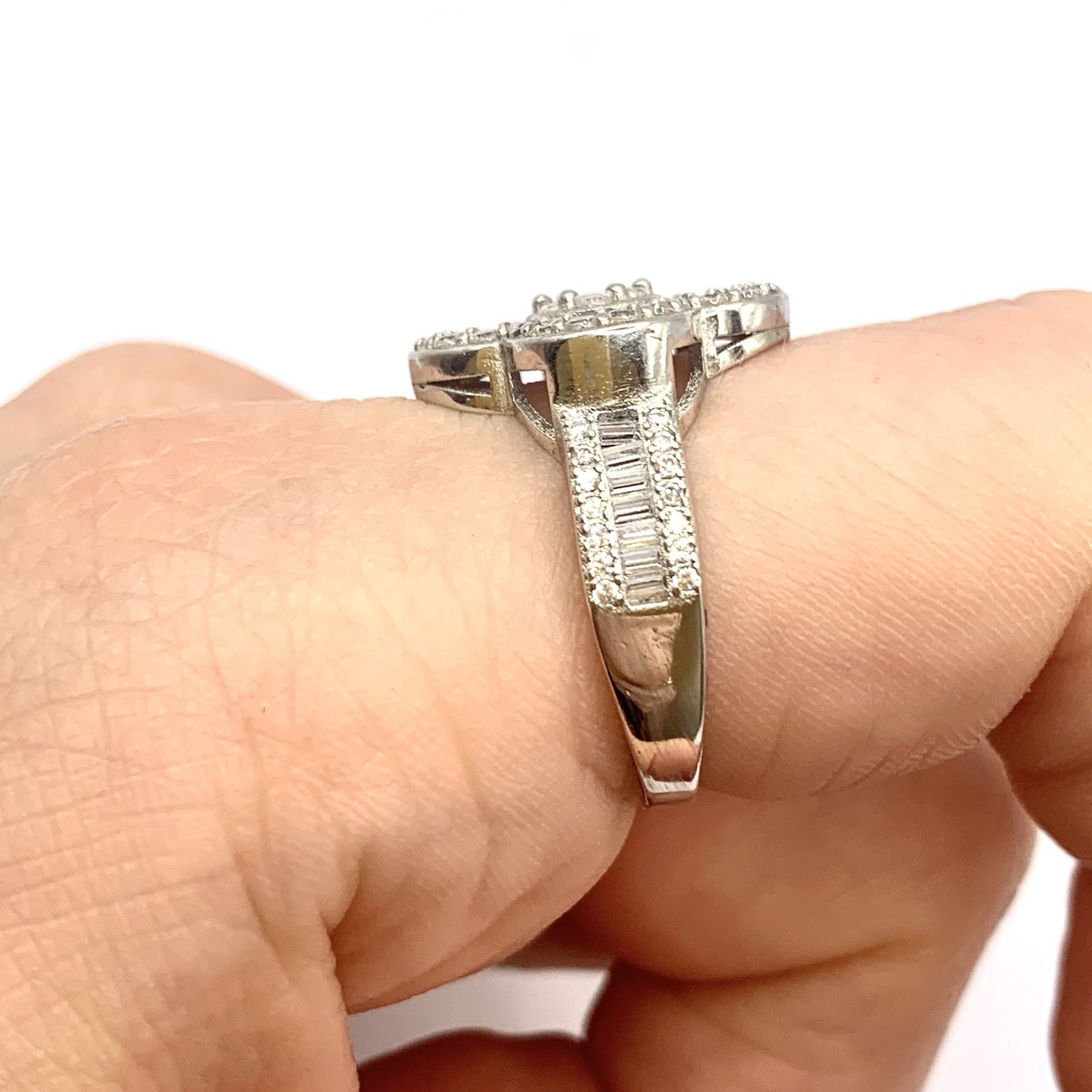 CZ Cluster 925 Sterling Silver Ring Ornate Flower Round Baguette Cut – Size P