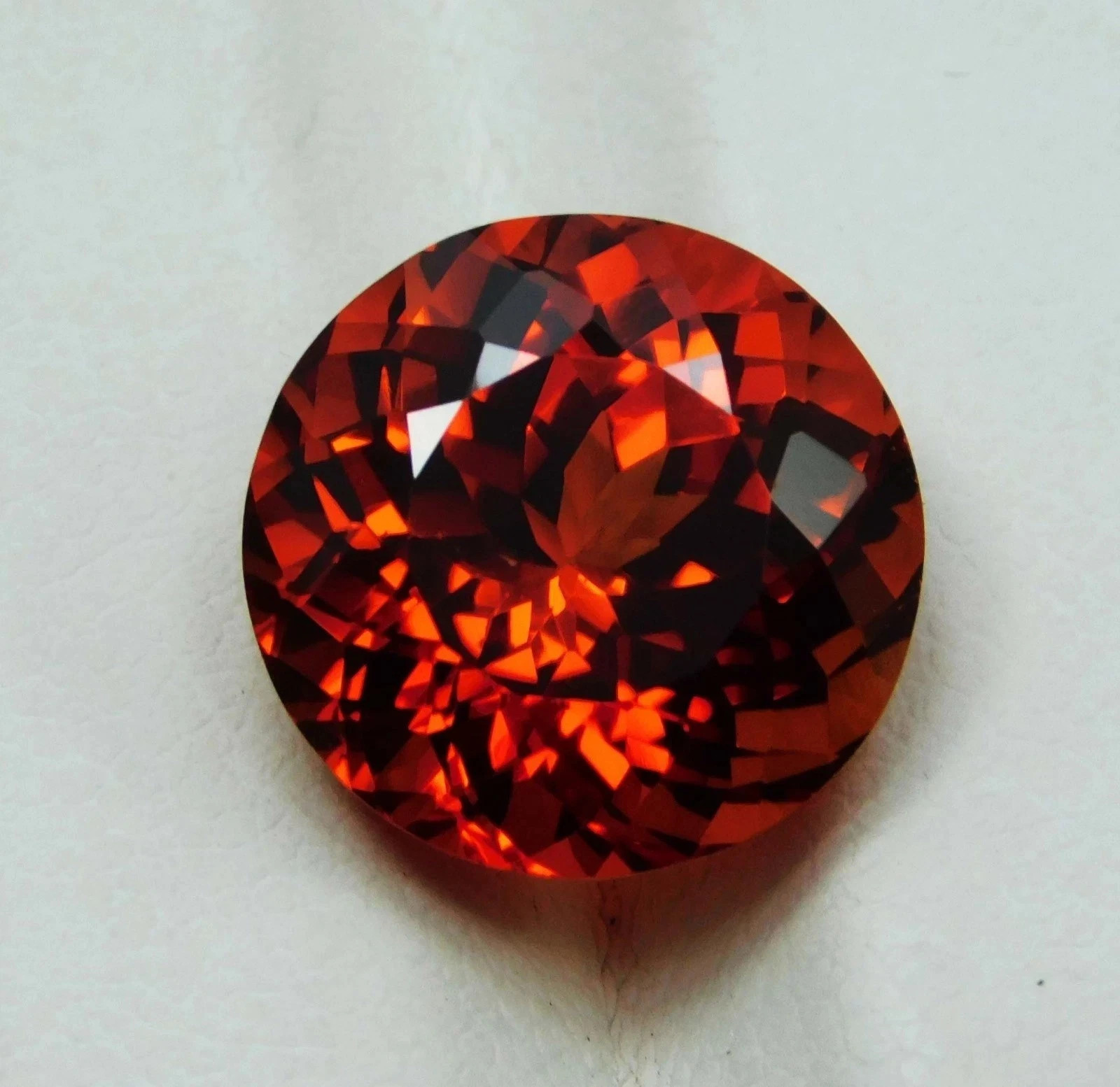 Natural Certified AA+ Spessartite Garnet 10 Ct Fiery Orange Round Cut Gemstone