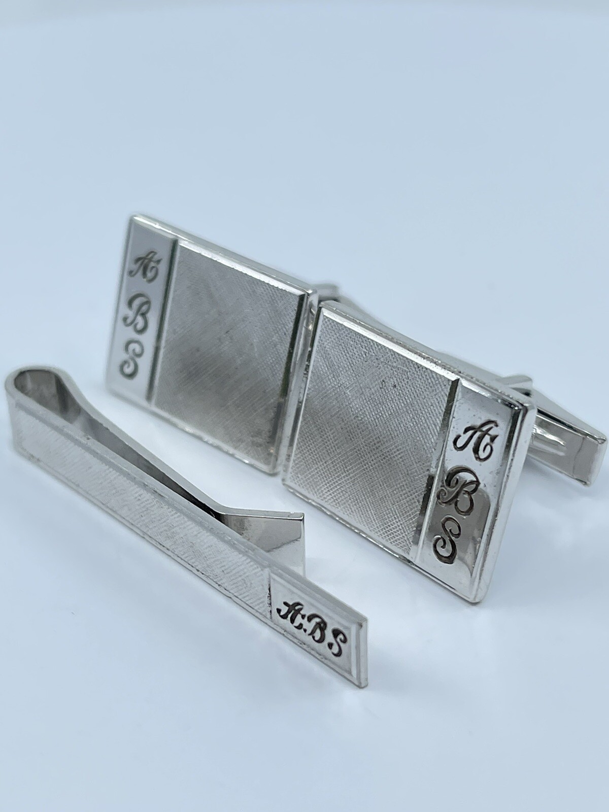 Arthur Anderson Monogram ABS cufflinks and tie clip set sterling 7/8″