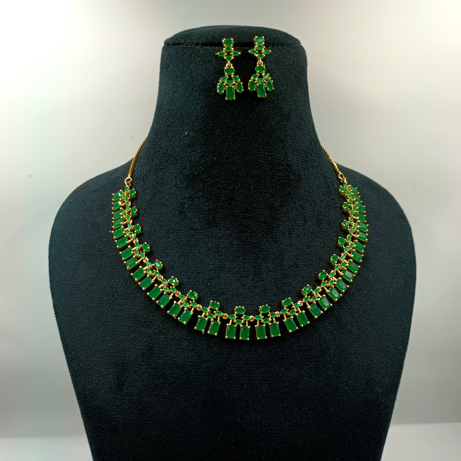 22K Gold Plated South Indian Emerald Necklace Ethnic Bridal Jewelry Set