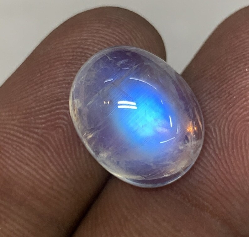 AAAAAAAA Quality Rainbow Moonstone Blue Fire Oval Shape Cabochon 12X15 MM