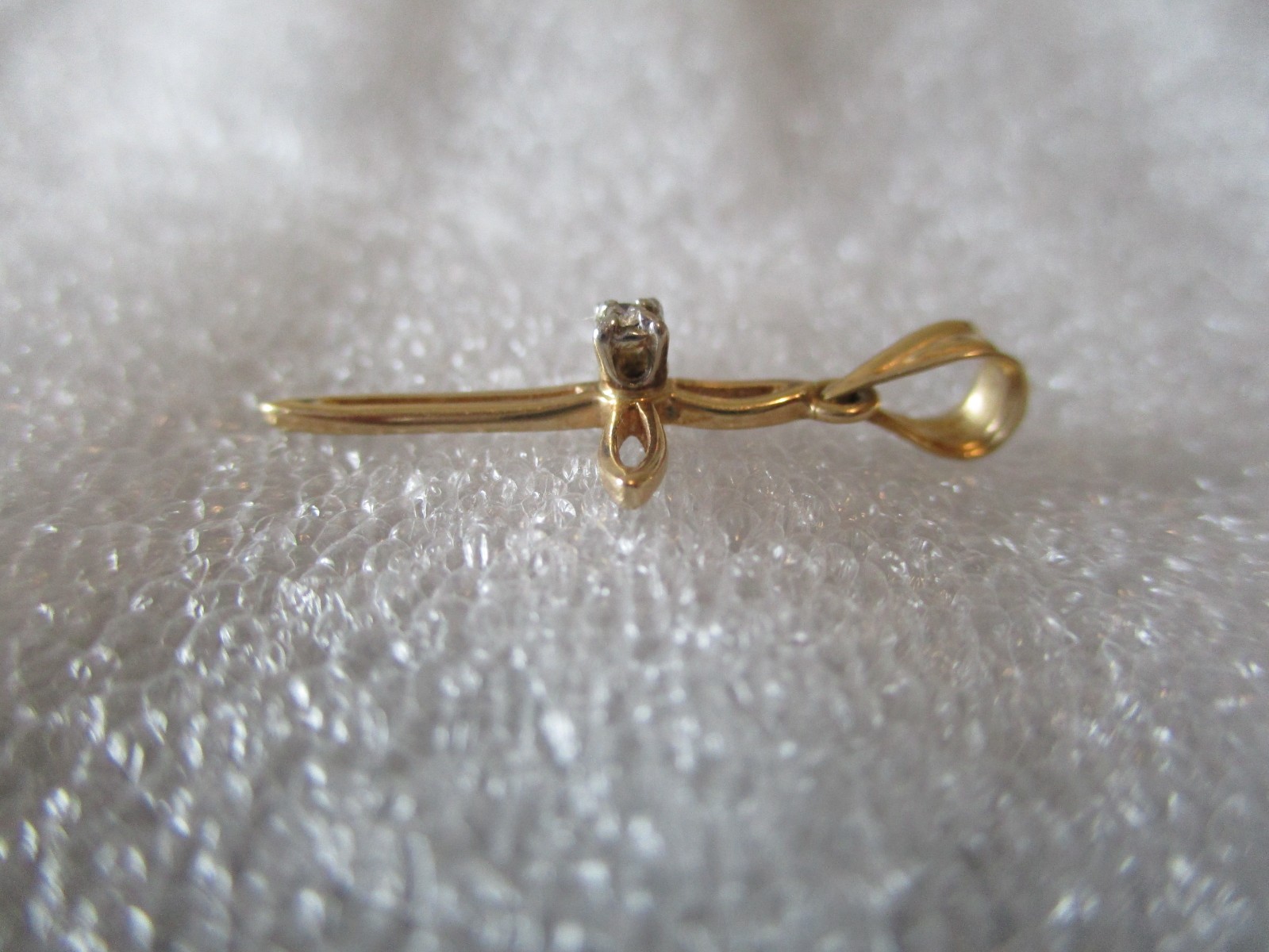 14K YELLOW GOLD MICHAEL ANTHONY DIAMOND CROSS PENDANT – 0.65g