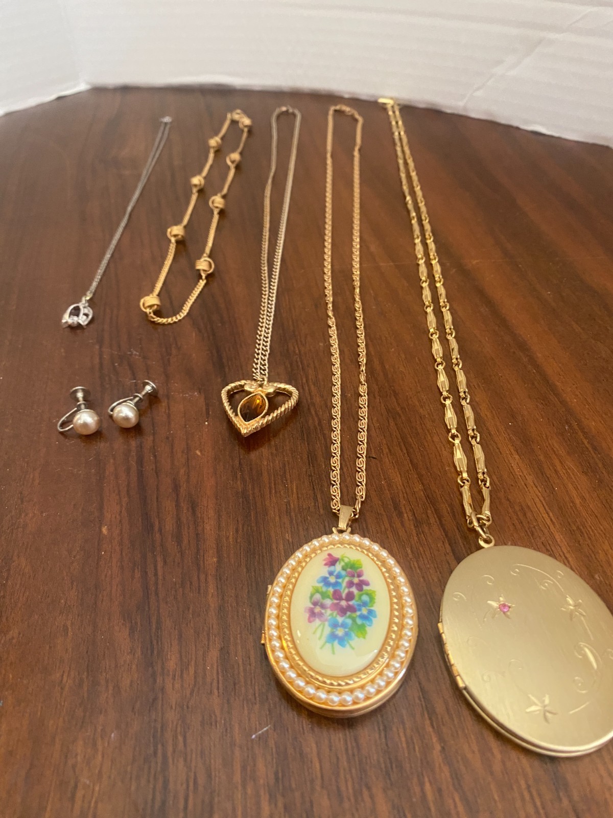 Lot of 5 Vintage 1970’s Avon & Misc. Necklaces Lockets + 1 Pair of Earrings