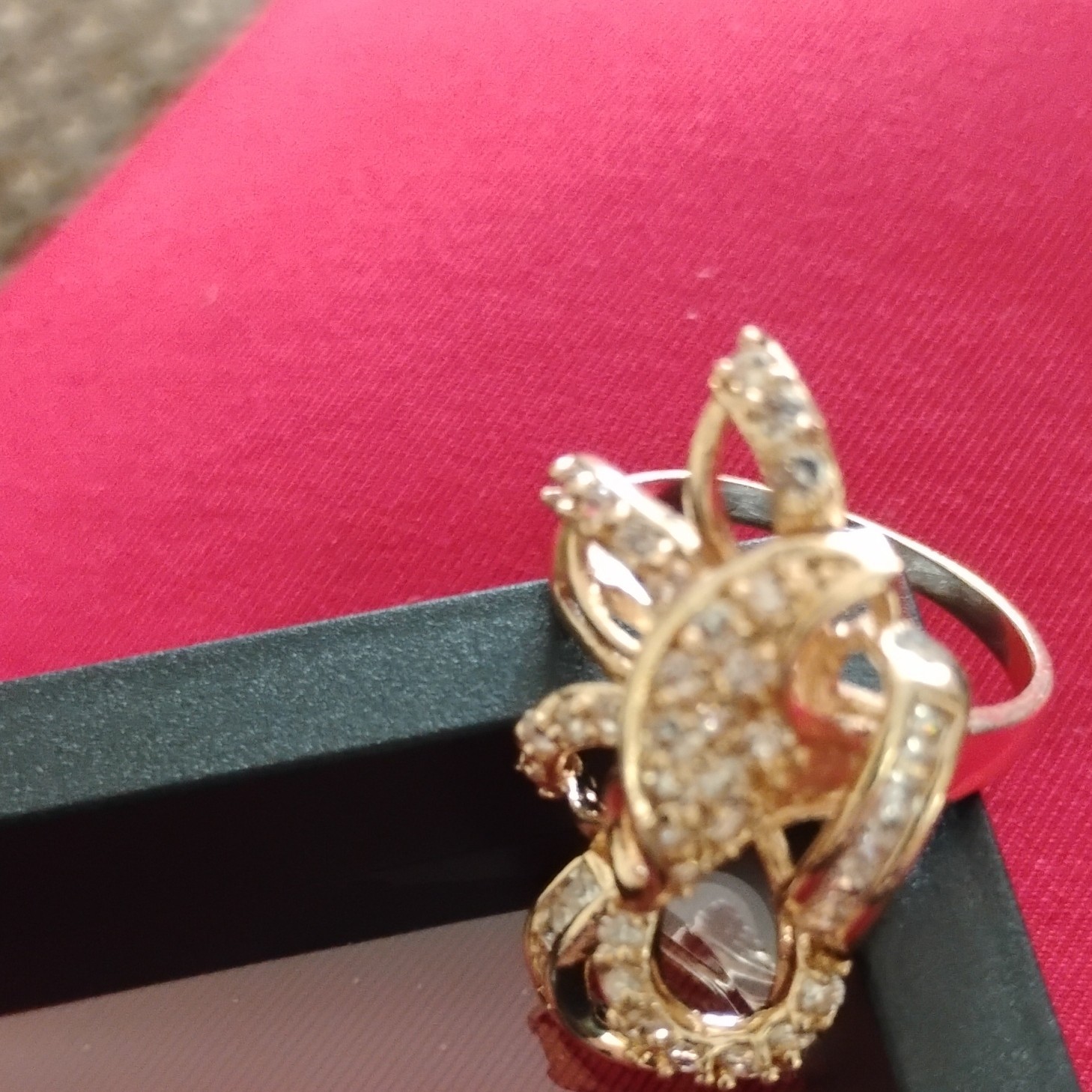 Gold Tone Cocktail Ring Size 7 Round Clear Crystal Center Rhinestone Accents
