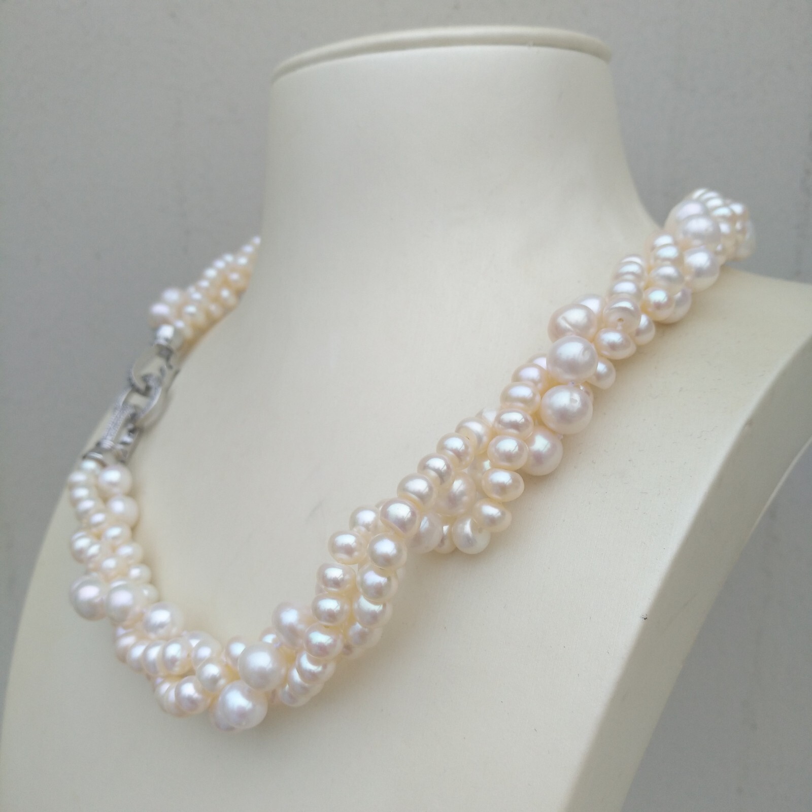 17in Three Strands One Twist Natural AAA Akoya White Pearl Necklace 14K Gold P