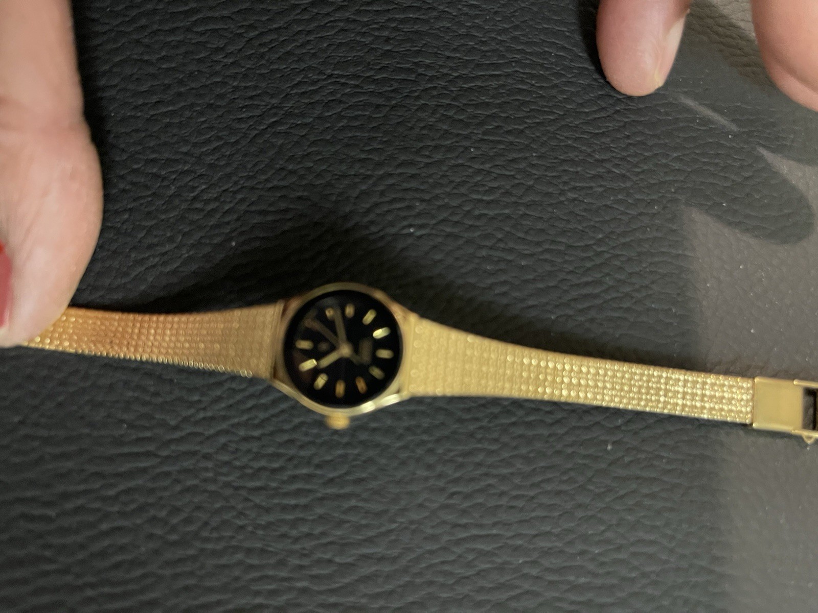Gold-Tone Round Analog Wristwatch Black Dial Metal Bracelet Stick Indexes