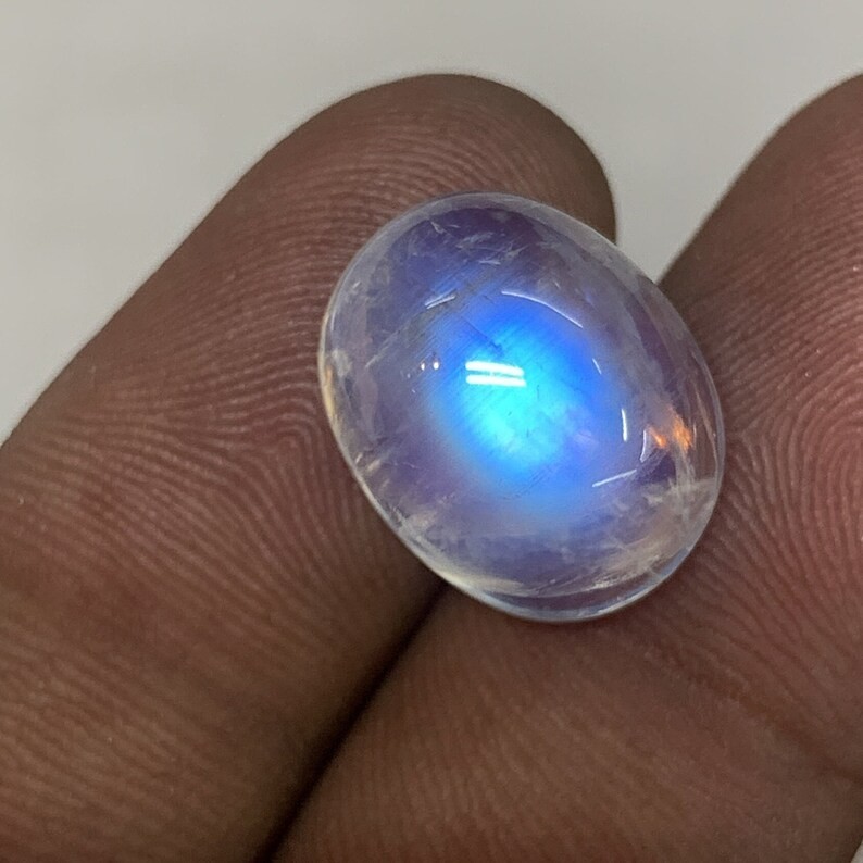 AAAAAAAA Quality Rainbow Moonstone Blue Fire Oval Shape Cabochon 12X15 MM