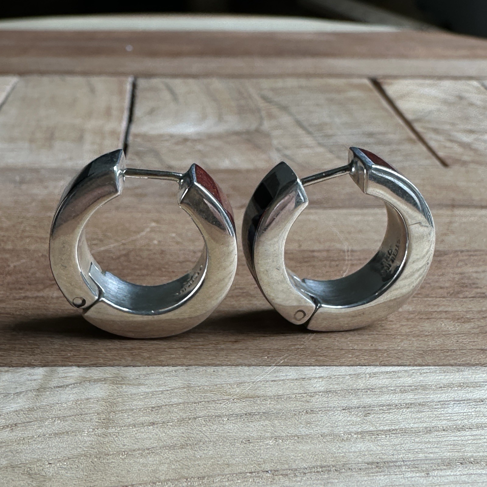 Wayne Etsitty Navajo Hoop Earrings 0.7 in Plume Banded Agate Onyx Sterling 14.0g