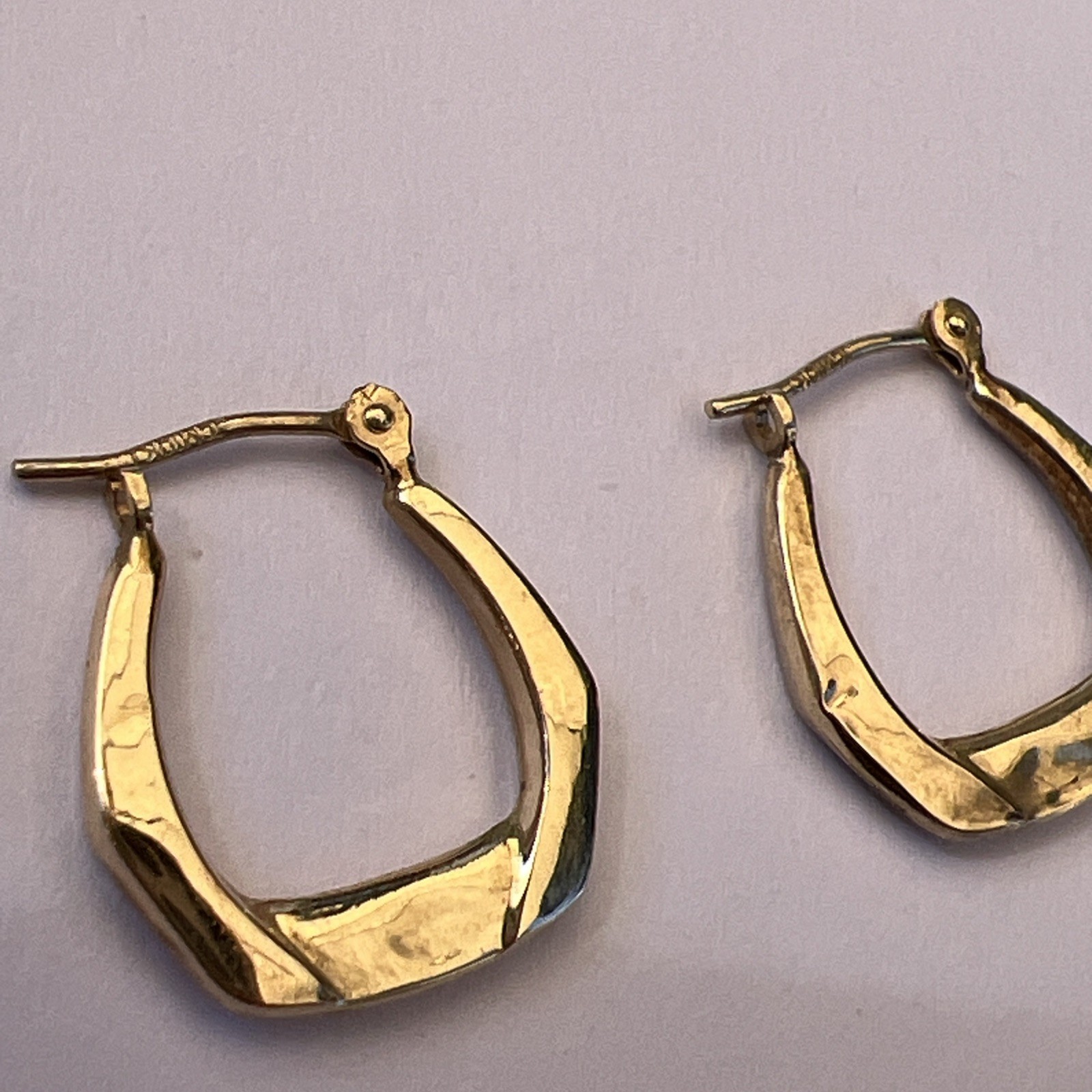 Vintage Signed JCM 10K Gold Small Twisted Hoops 0.7g