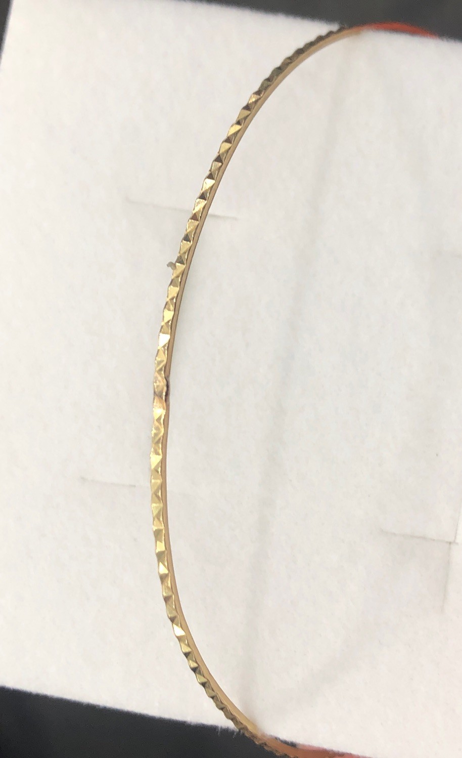 14KT YELLOW GOLD BANGLE BRACELET PYRAMID DESIGN 2.1g WIDTH 1mm WRIST SIZE 8”