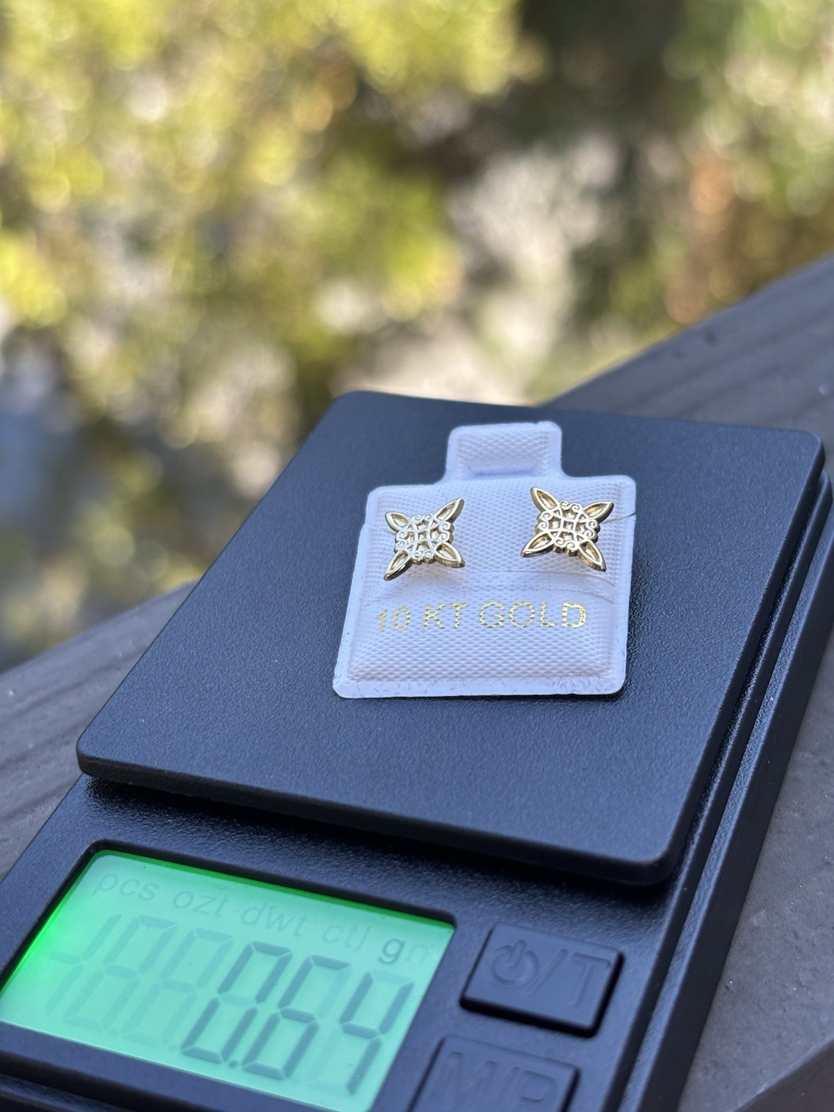 10K Yellow Gold Star Stud Earrings Pair Lobe No Stone