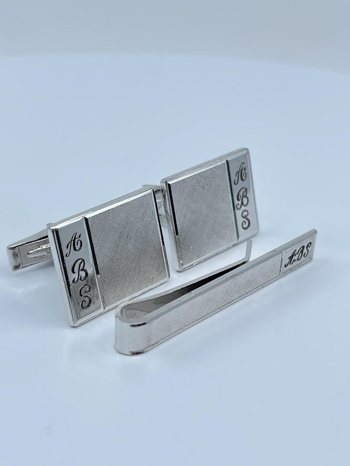 Arthur Anderson Monogram ABS cufflinks and tie clip set sterling 7/8″