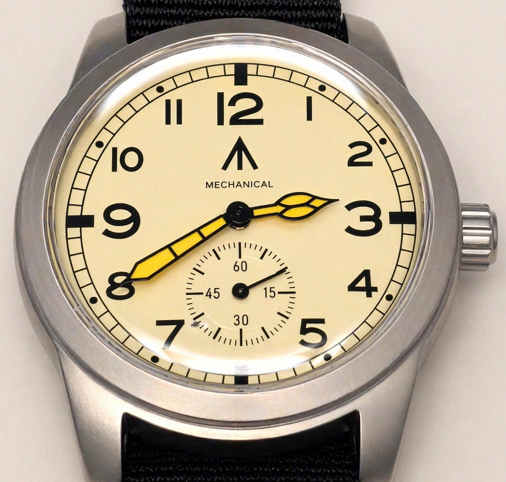 Mechanical Dirty Dozen Military watch Blasted Stainless steel Cream 39mm