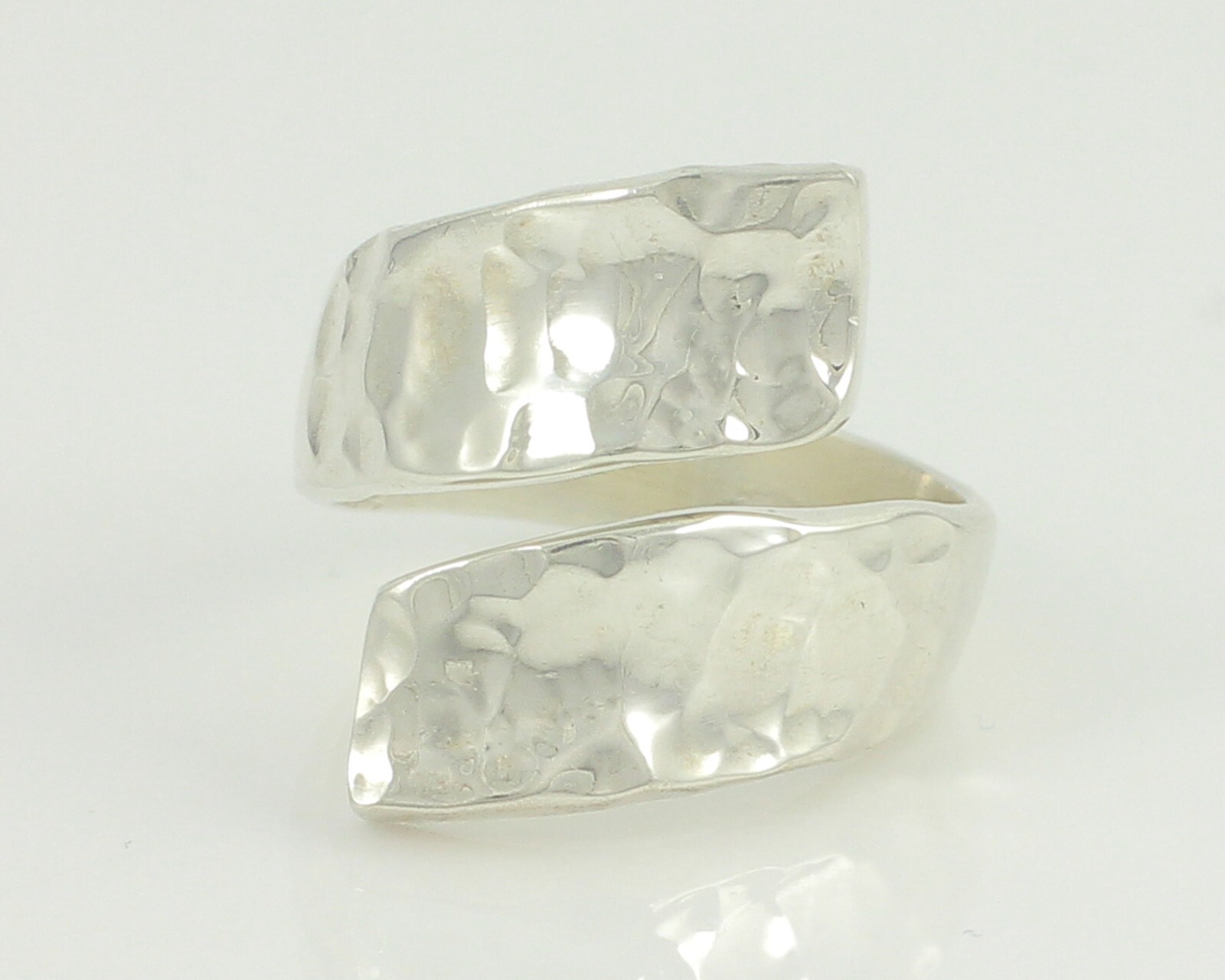 Vintage 925 Sterling Mexican Silver Hammered Bypass Ring 7.7 gram Size 6.5