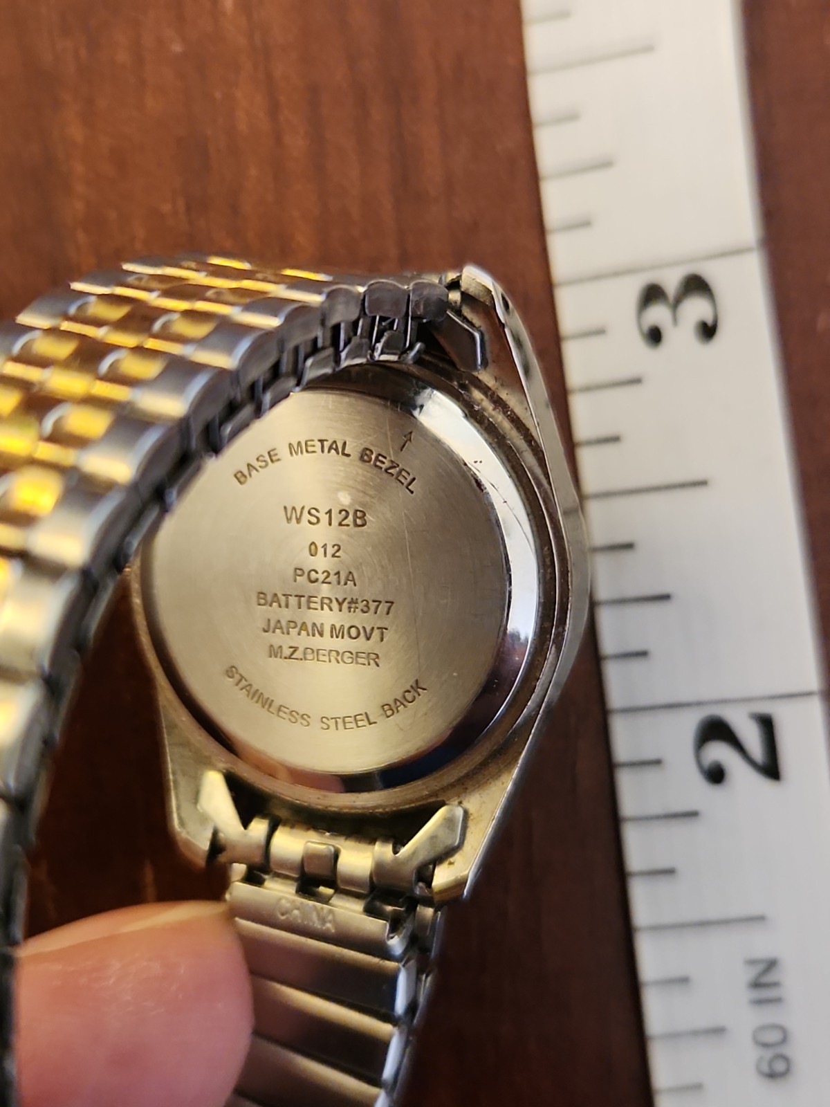 Lady’s Vintage Quartz Sliver And Goldtone Stretch Band Watch, Works, New Battery
