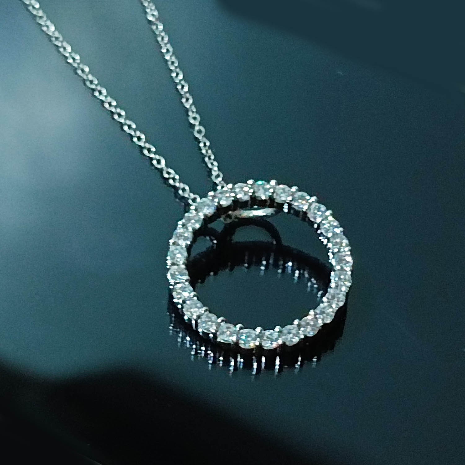 2.0Ct Simulate Diamond Round Circle Pendant Necklaces in 14k White Gold Plated