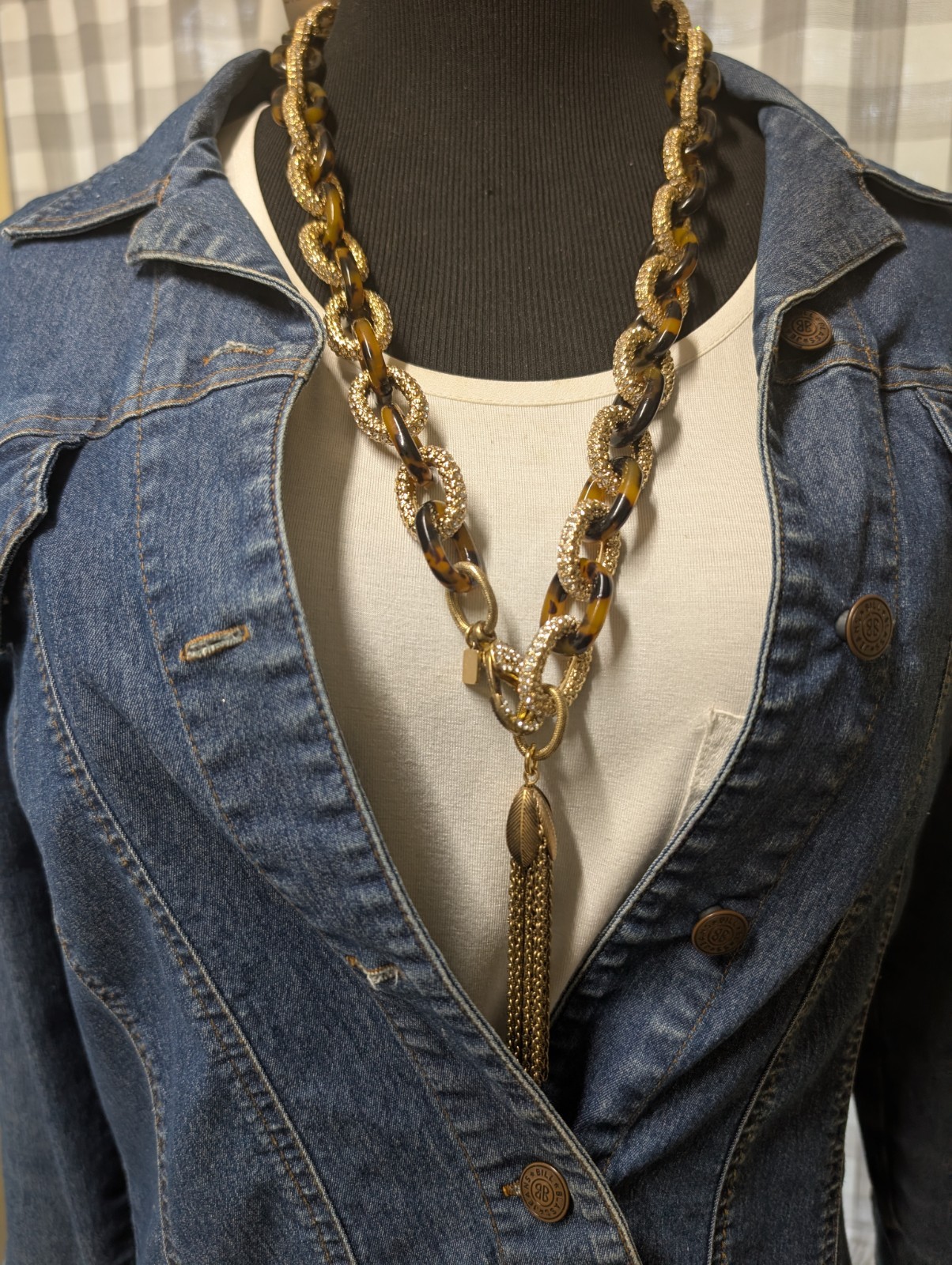 John Wind Chunky Rhinestone and Tortoise Link Chain Necklace Gold Tone