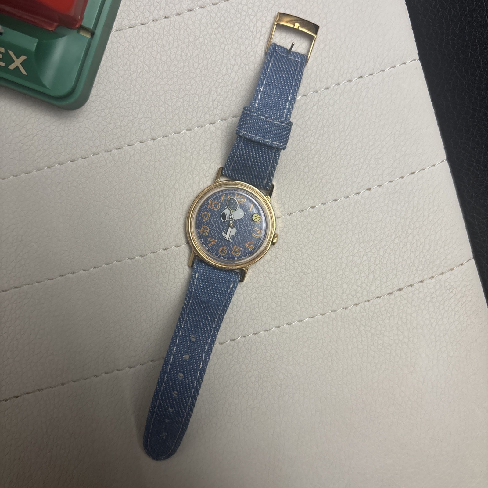 Timex Snoopy Denim Quartz Wristwatch Blue Denim Strap Gold-Tone Case Box