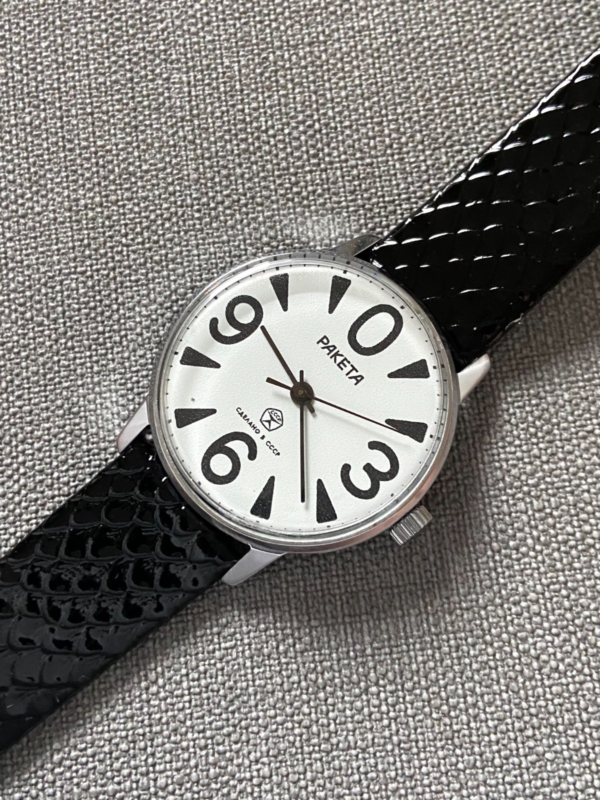 RAKETA BIG ZERO Vintage Soviet Mechanical Men’s Wristwatch