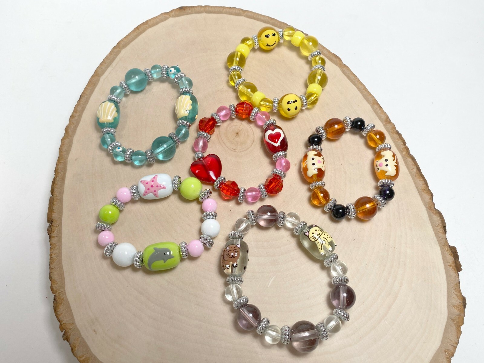 Children Bracelets Stretch Beaded Cat Dog Heart Star Fish Emoji lot of 6 pcs