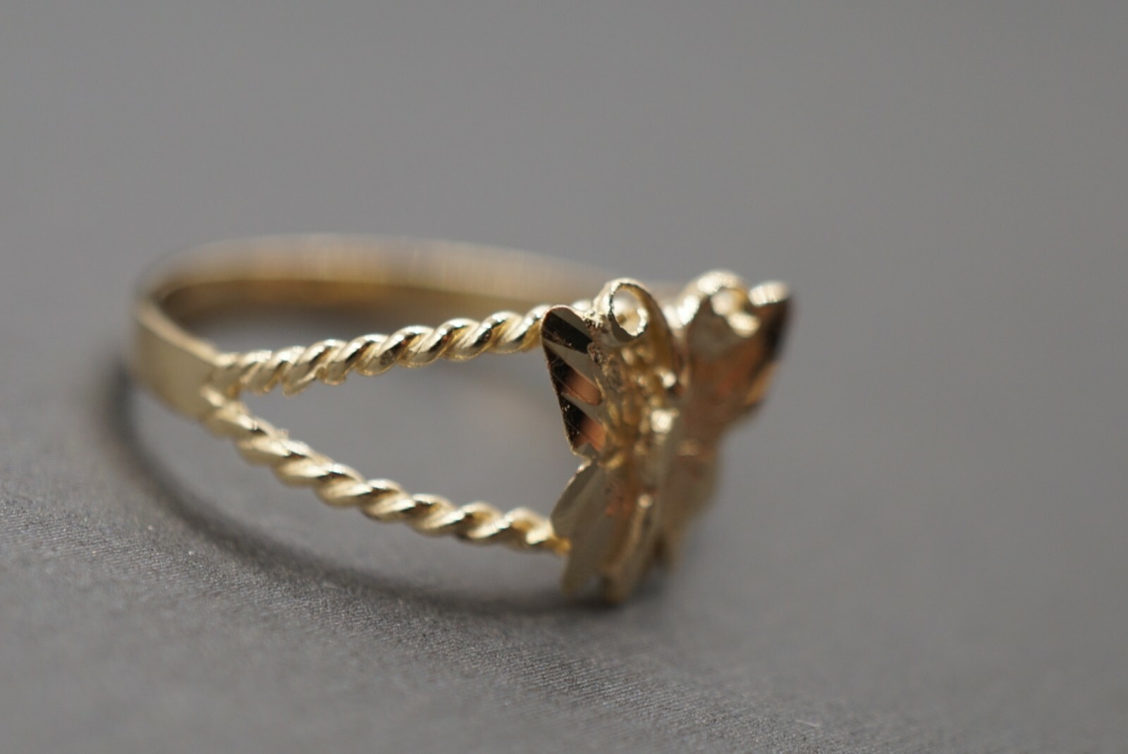 10K Solid Yellow Gold Diamond Cut 10.5MM Butterfly Ring. Size 7.5