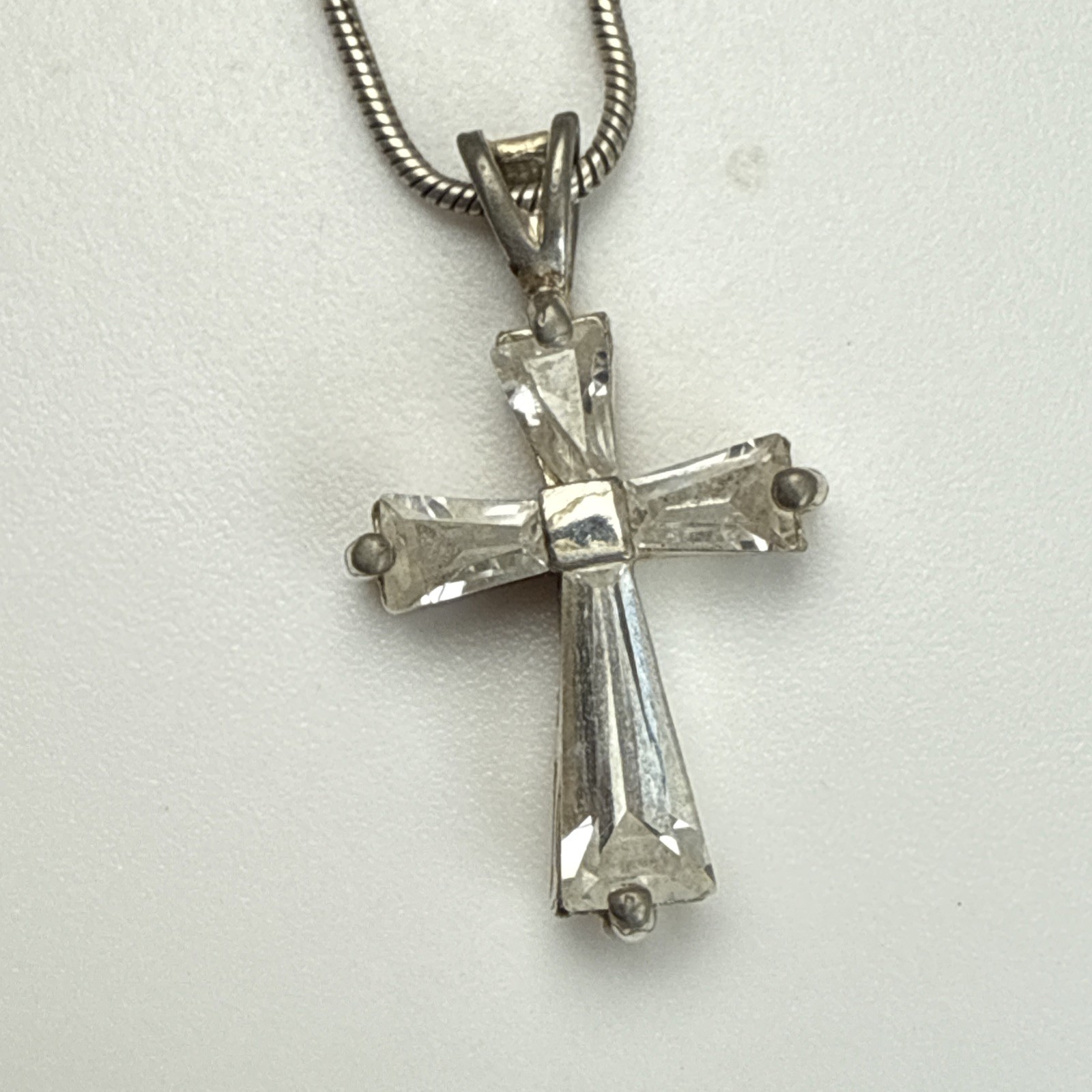 STERLING SILVER & Crystal Cross Pendant 1” w/ 1mm Width 16″ Chain