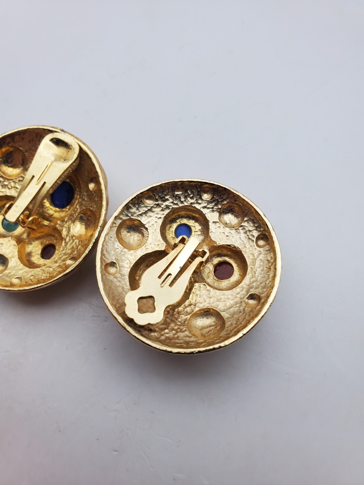 Vtg Mogul Earrings Colorful Cabs Enamel Red Blue Green Gold Tone 1.5″ Signed RLF