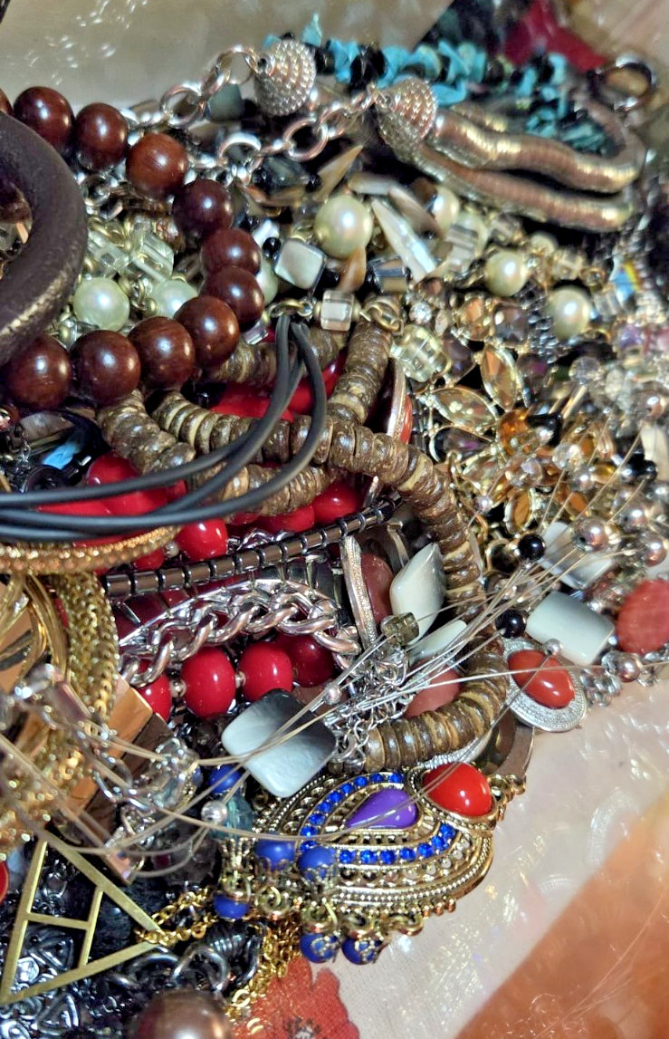 Costume Jewelry Lot Vintage to Modern Mixed