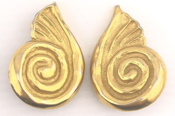 Vintage JADED Jewels NYC Ancient Shell Stylized Swirl & Wing Clip EARRINGS,fjt