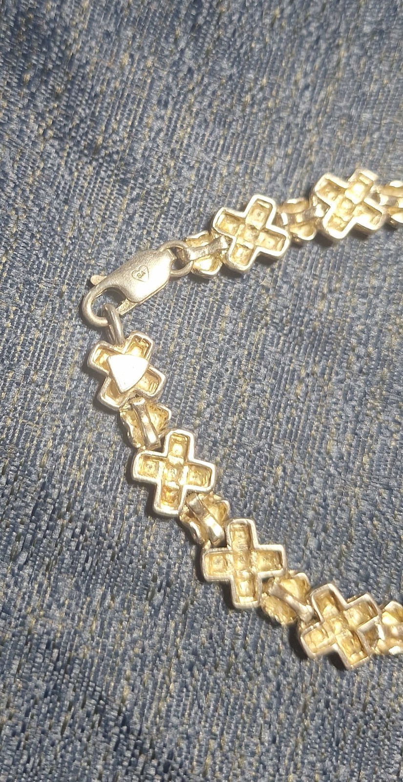 Stunning Beverly Hills Sterling Silver Diamond Cut Xoxo Bracelet (Signed) 7 In.