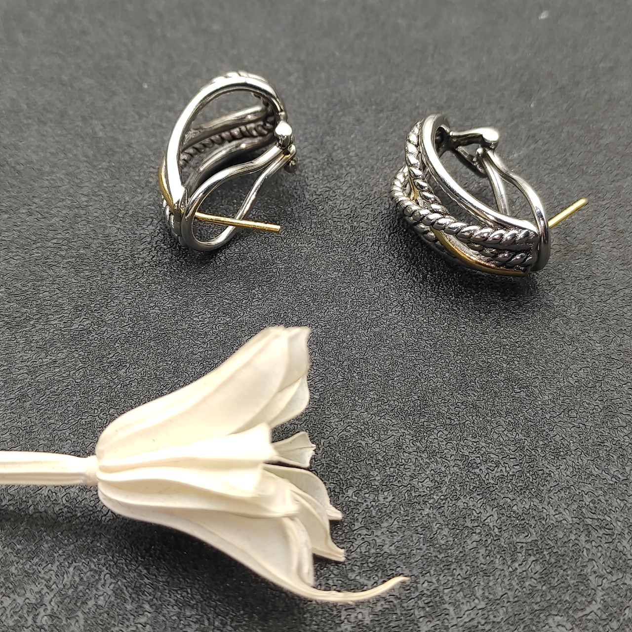 David Yurman Intertwined Cable Hoop Earrings 925 Silver 18K Gold TwoTone