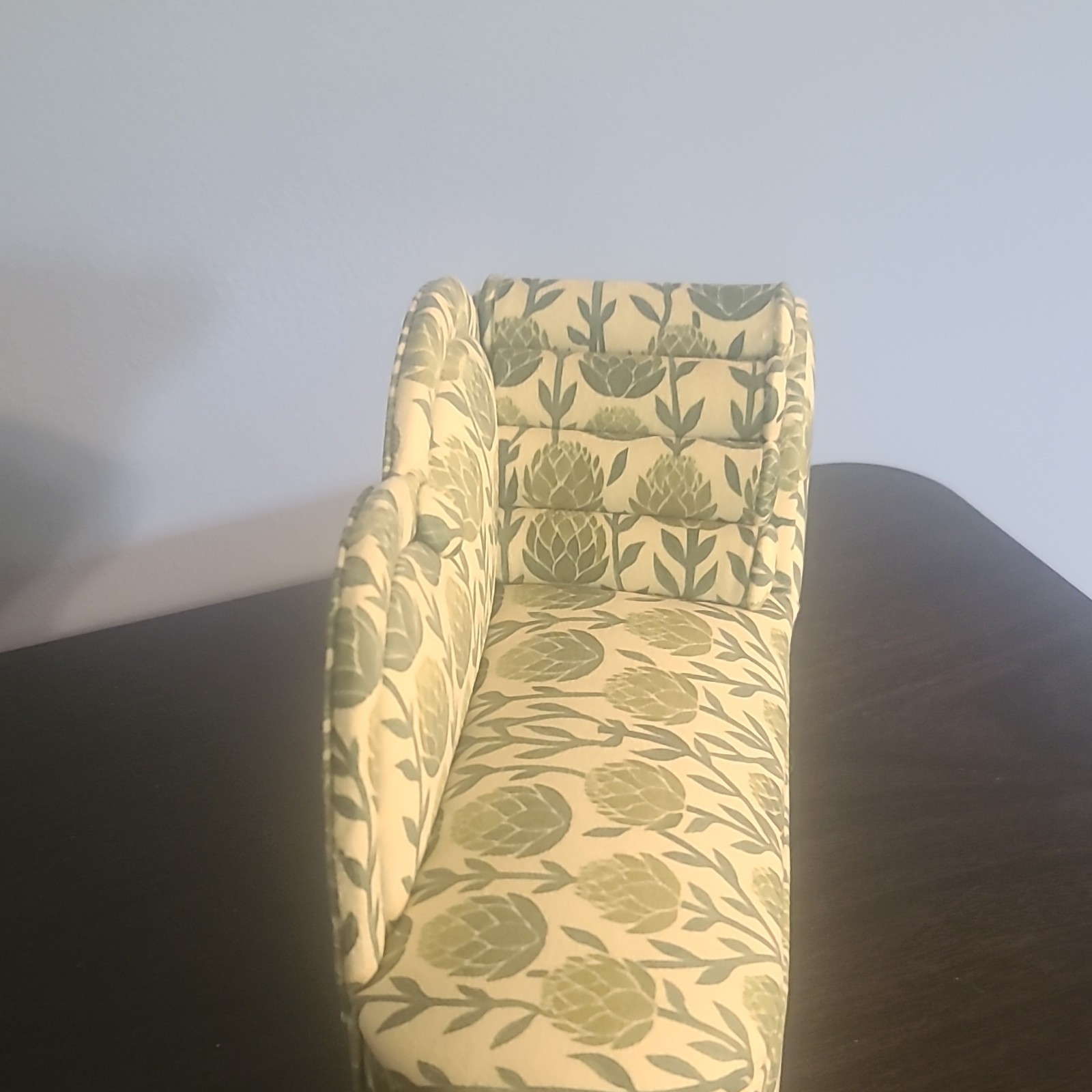 Sofa-Shaped Jewelry Box w/ Mirror, Lined Fabric, Holds 6 Rings Green Floral