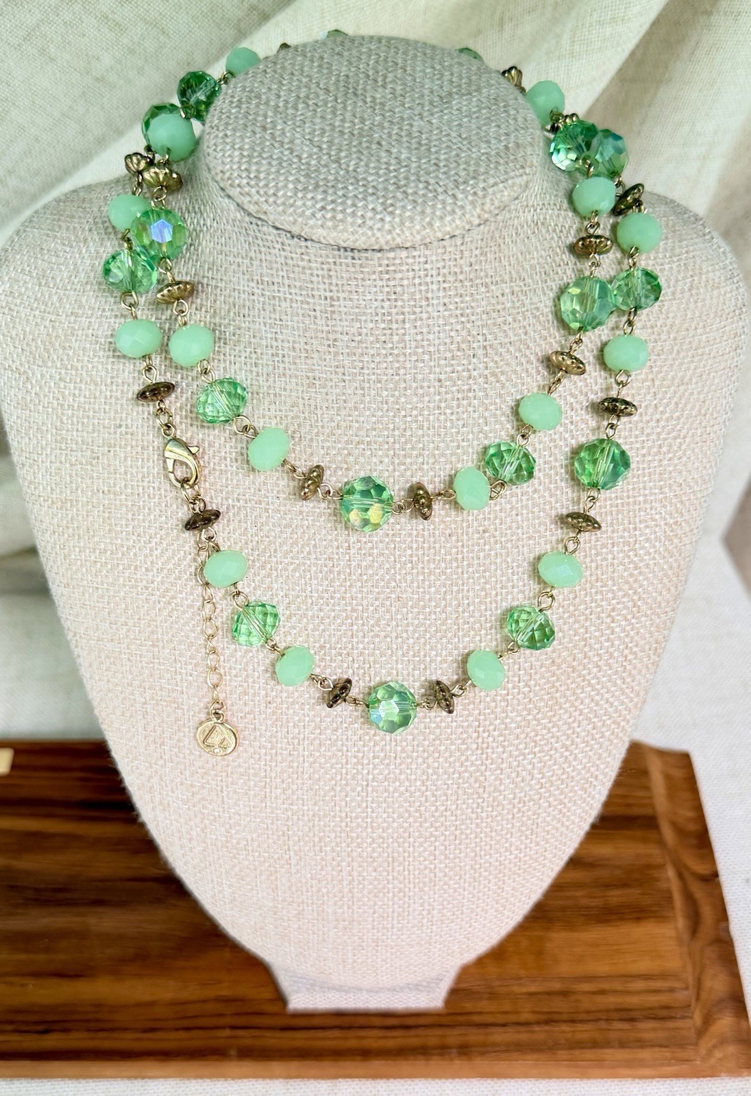 Liz Claiborne Green Round Crystal Bead Necklace Signed Adjustable Lobster Clasp