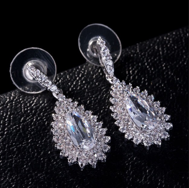 4Ct Pear Cut Simulated Diamond Pretty Drop/Dangle Earrings 14K White Gold Plated