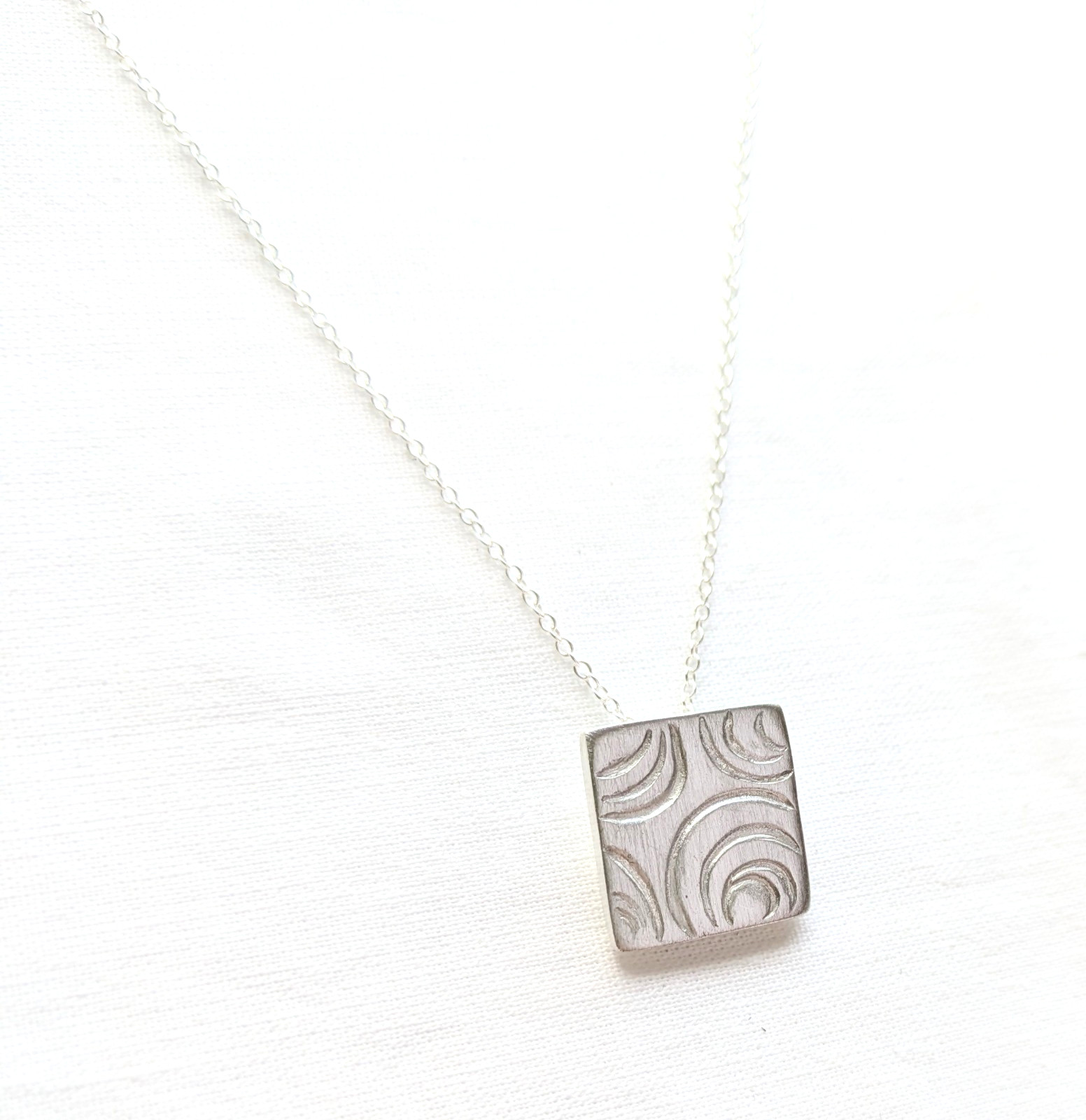 Handmade UK 999 Fine Silver Concentric Circles 15mm Square Pendant Necklace Gift