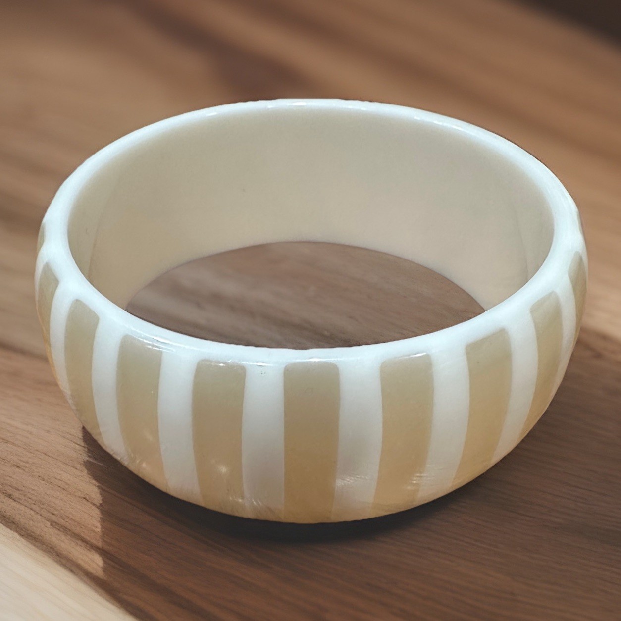 Vintage Retro 1960’s Lucite Striped Bangle Bracelet Cream Color & Translucent