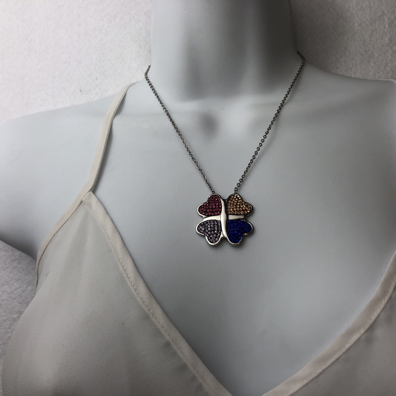 Four Heart Clover Pendant Sparkle Bright Color Silver Tone Chain Multicolor