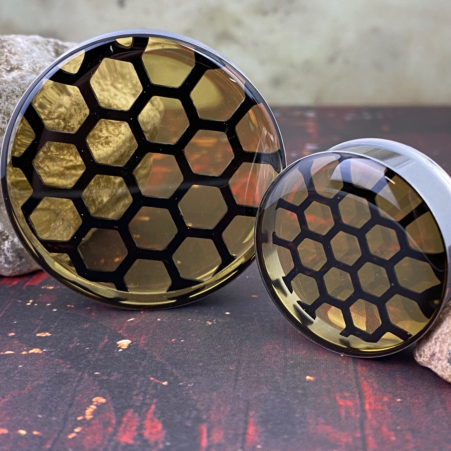 Embedded Acrylic Honeycomb Plugs in Amber Resin (EMB-018) gauges