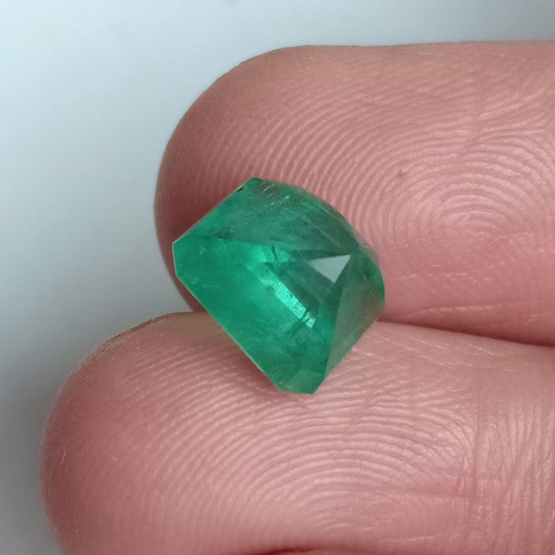 Certified Zambian Emerald Octagon 3.67 Ct Earth Mine Loose Gemstone For Ring