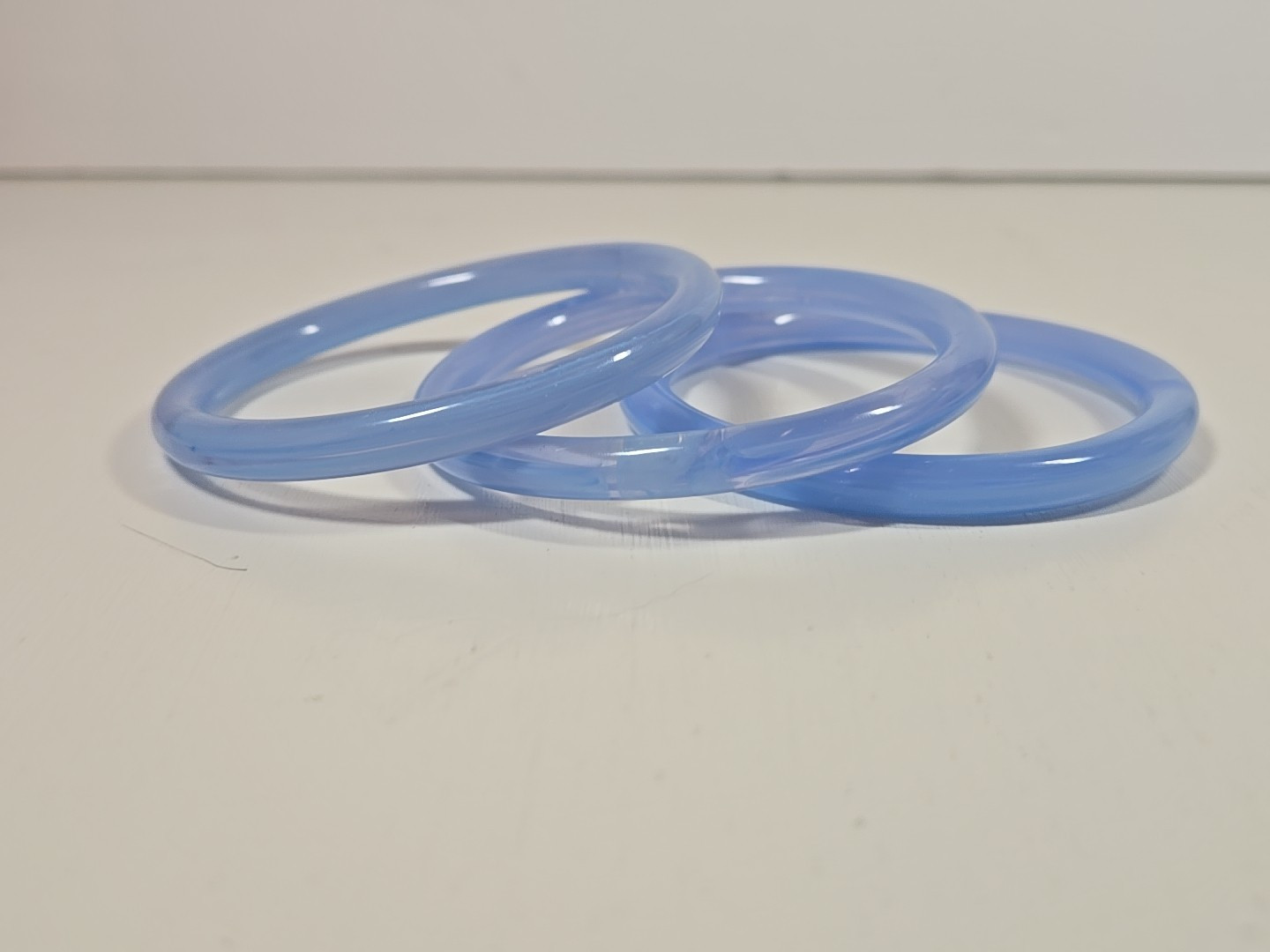 Acrylic Lucite Translucent Marbled Clear Periwinkle Blue Bangle Bracelet Lot (3)