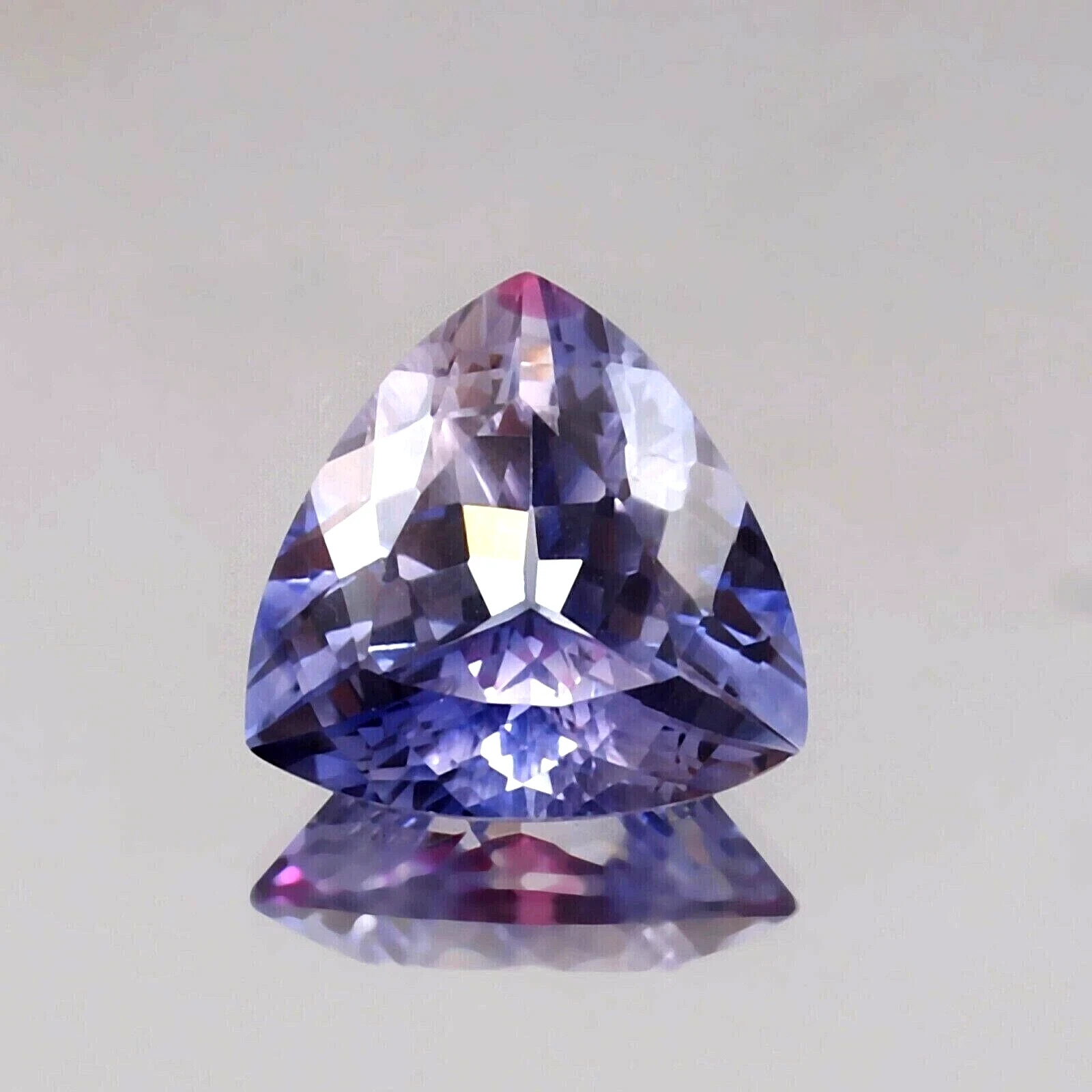 AAA 6.75 Ct Striking Natural Bi-color Sapphire Loose Trillion CERTIFIED Gemstone