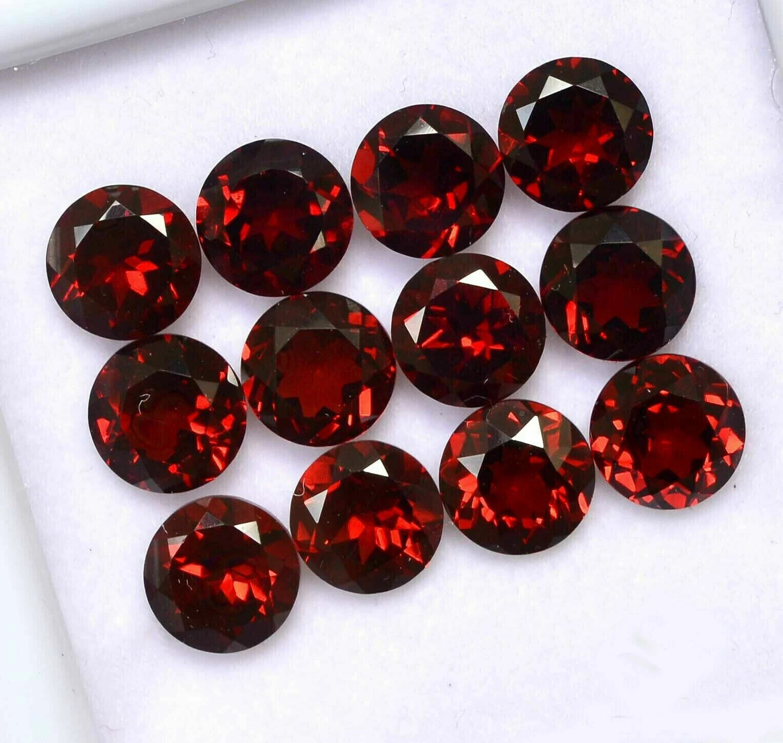 AAA+ Natural Top Quality Garnet Faceted Round Shape Loose Gemstone